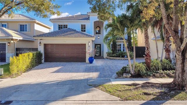 9008 SW 211th Lane, Cutler Bay, FL 33189