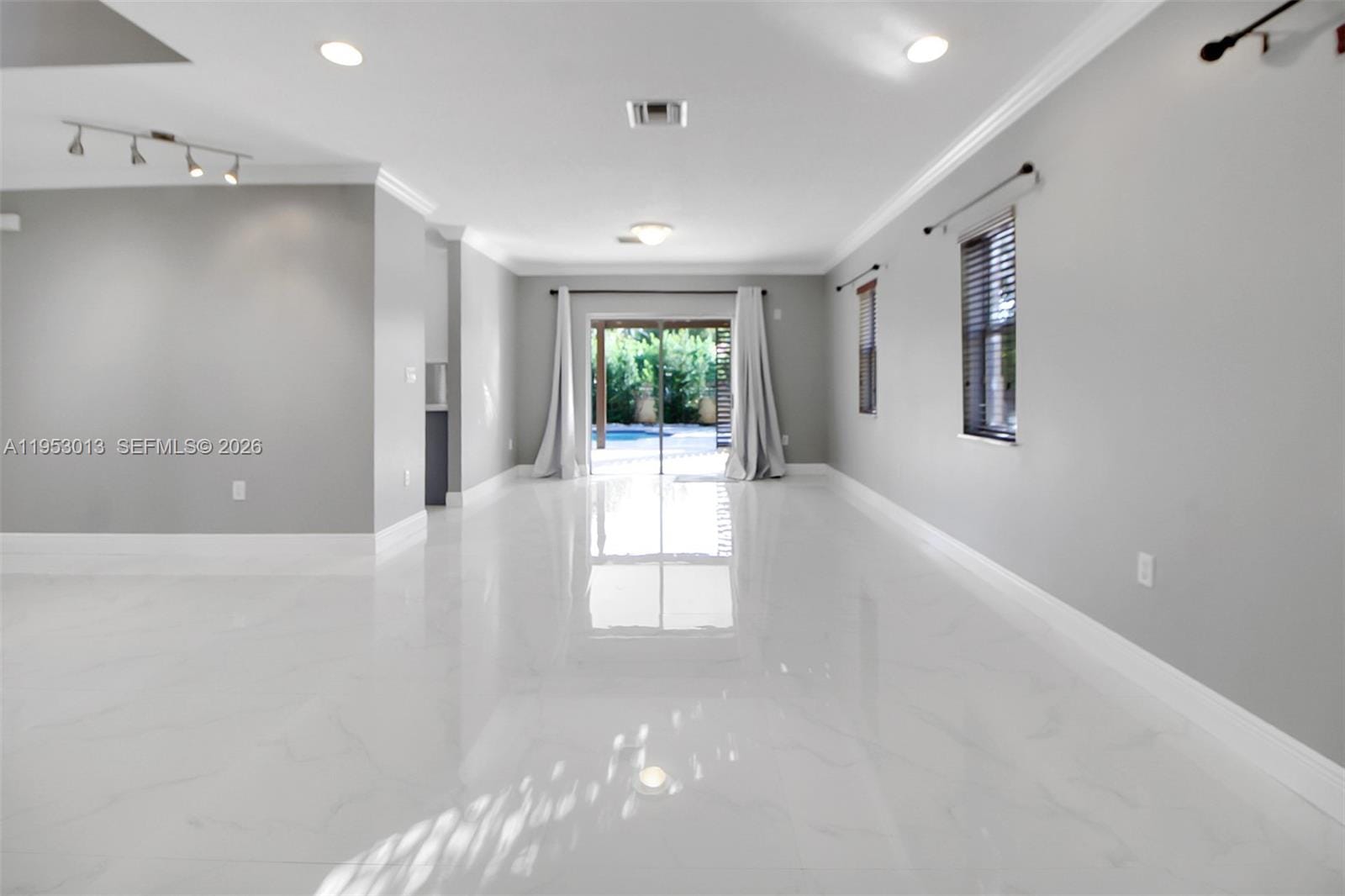 9008 SW 211th Lane, Cutler Bay, FL 33189 photo 7