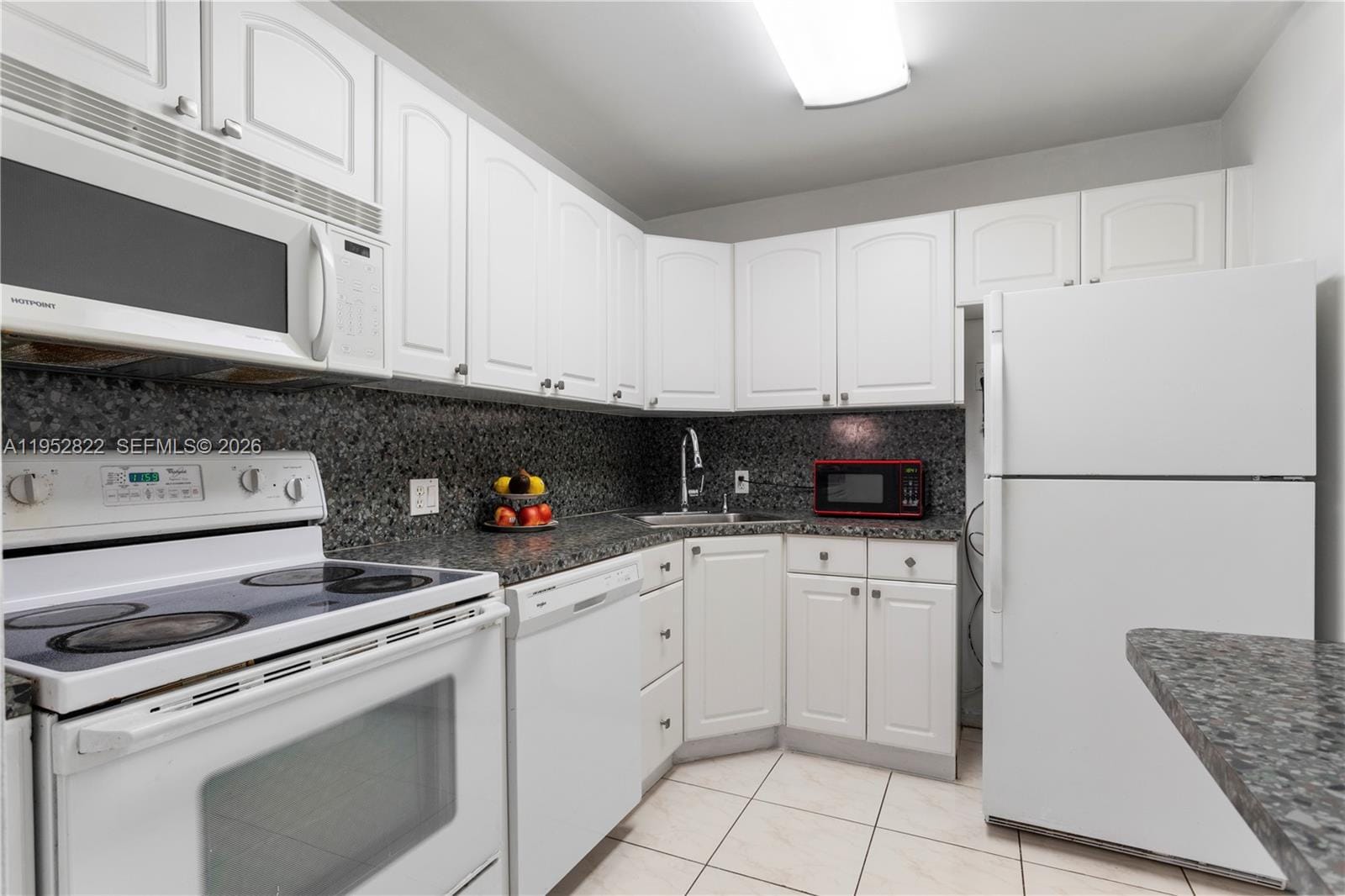20379 W Country Club Drive 532 — photo 9
