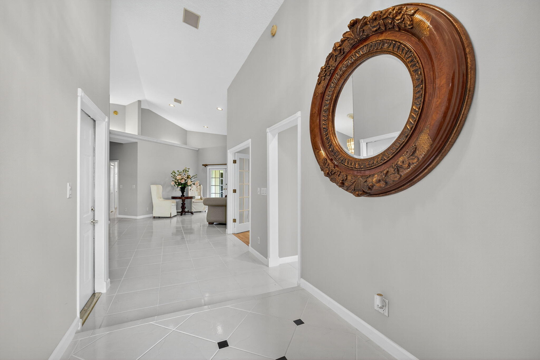 1052 W Shore Drive — photo 7