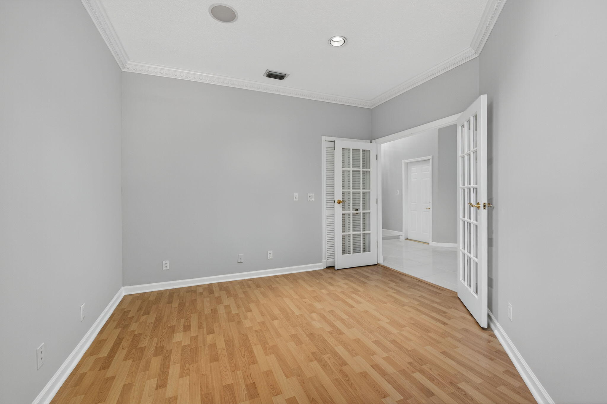 1052 W Shore Drive — photo 10