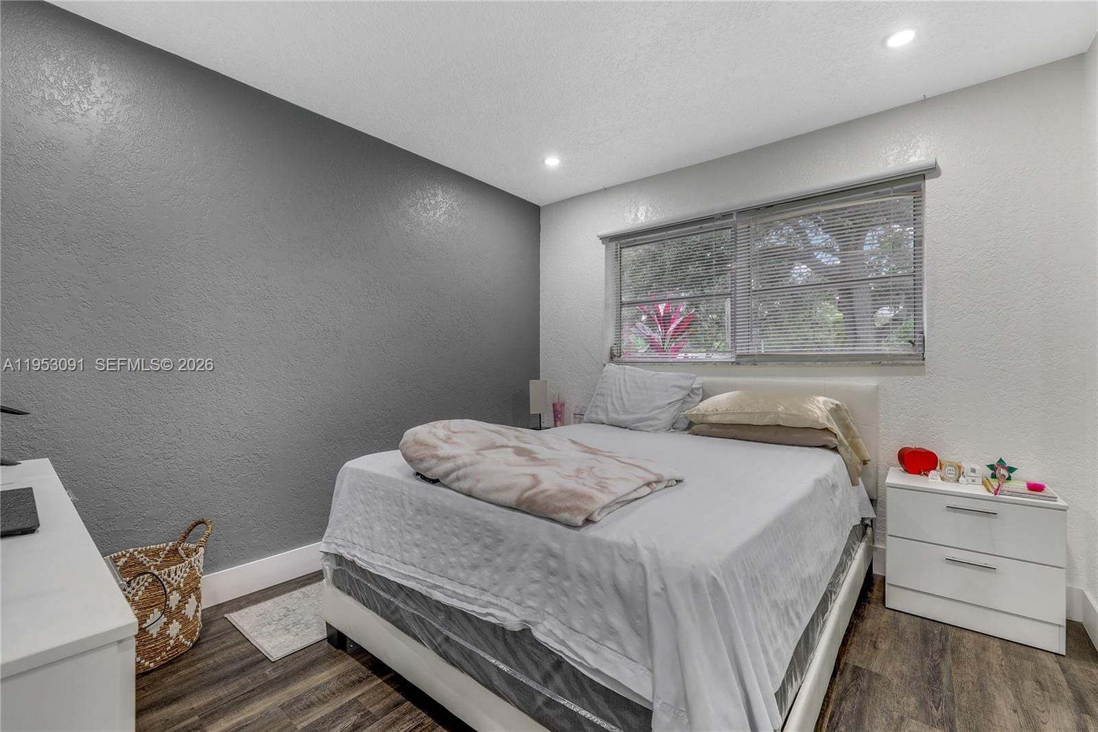 5712 Monroe Street — photo 12