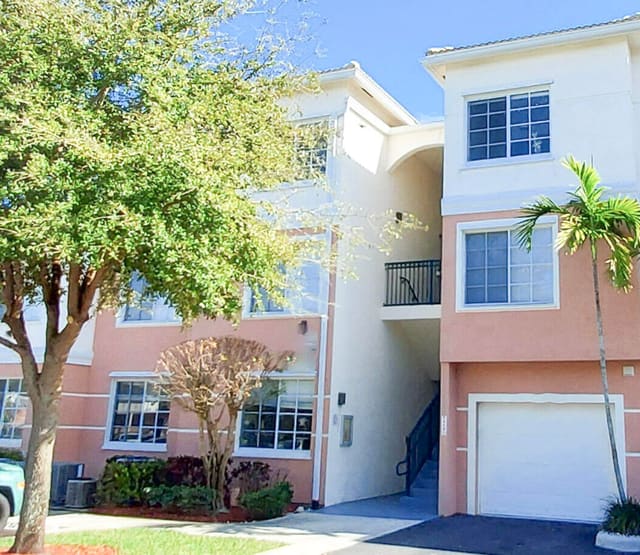 2204 Myrtlewood Circle E, sold in Fiore At The Gardens Condo, Palm Beach Gardens, FL