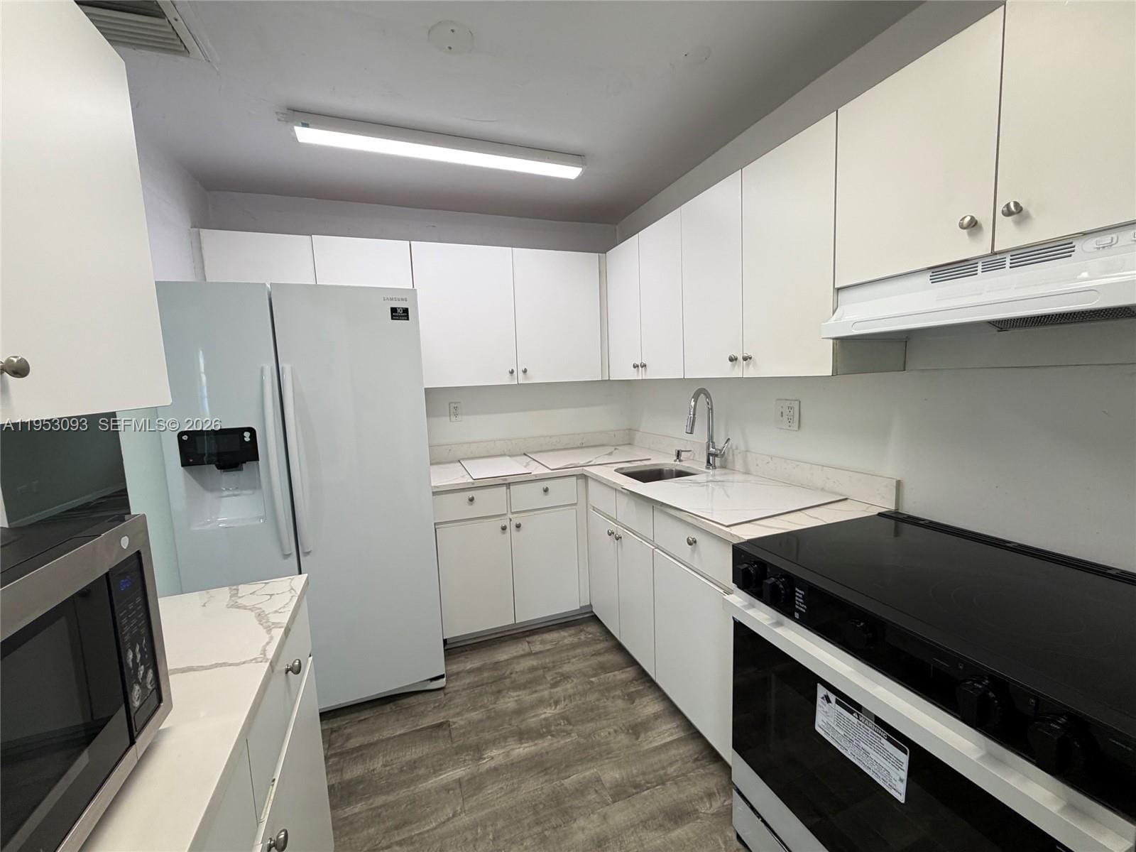 9503 SW 88th Terrace 9503 — photo 4