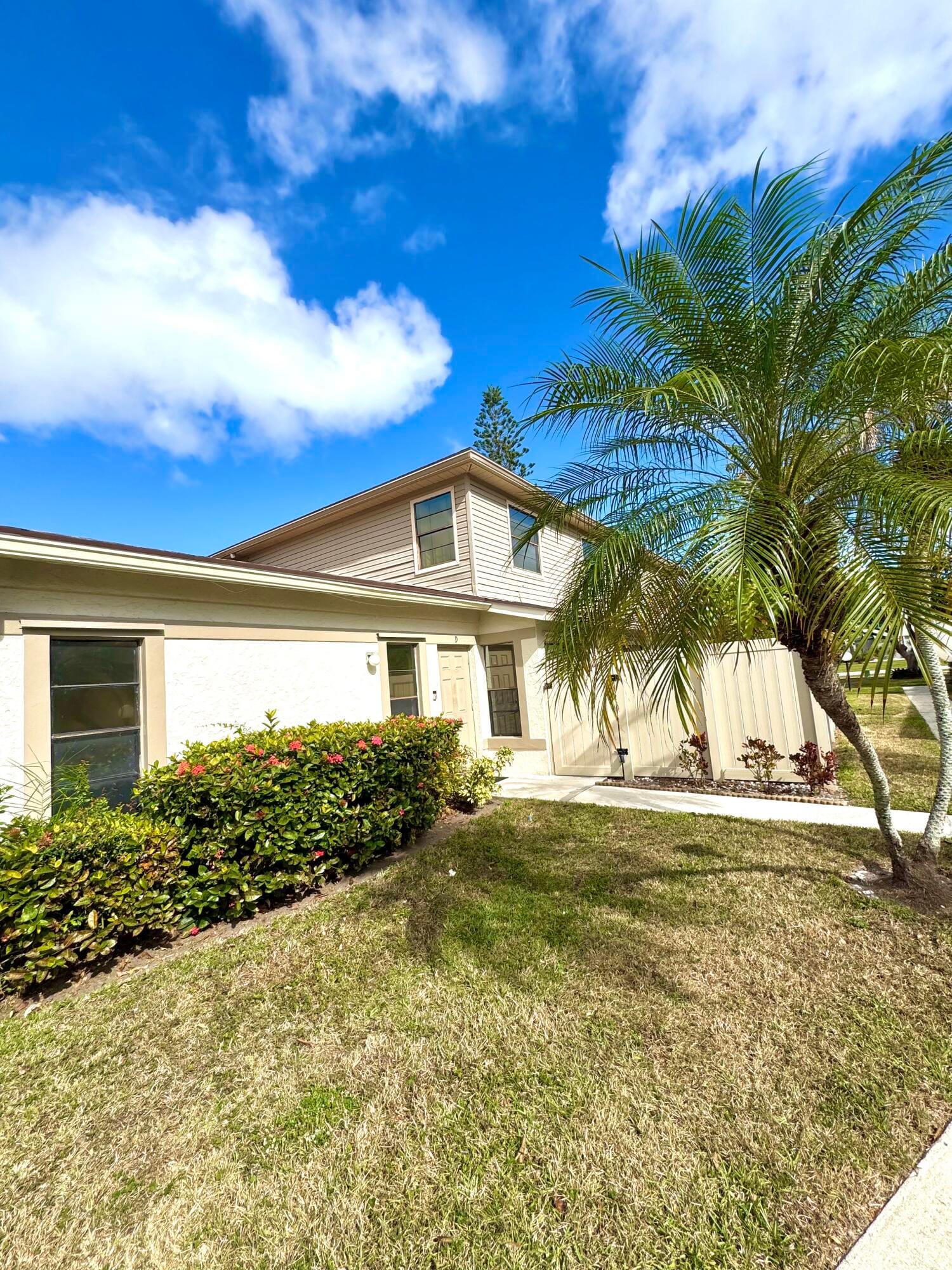 4339 Willow Pond Road D, West Palm Beach, FL 33417 photo 2
