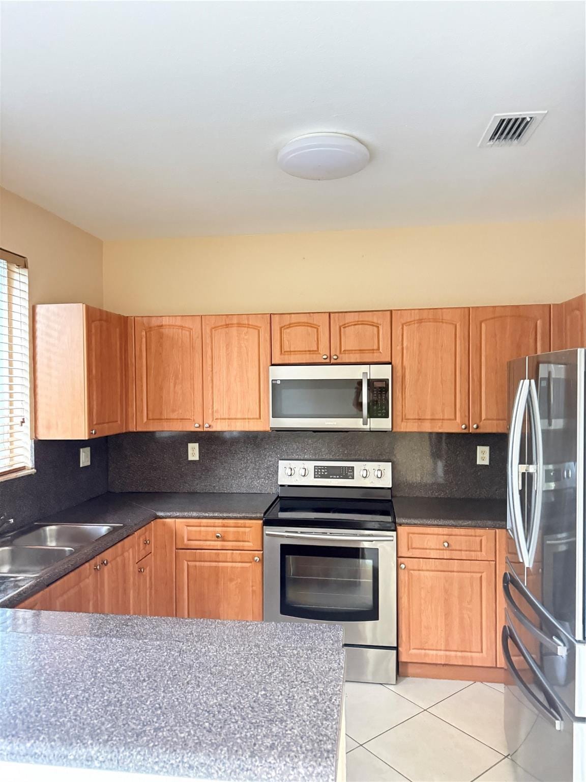 1433 SE 24th Court 261 — photo 3