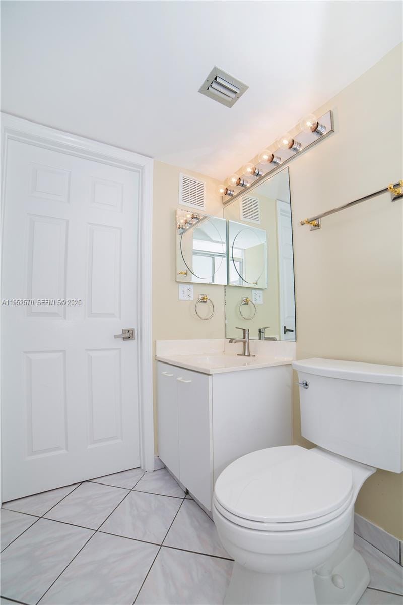 18000 N Bay Road 404, Sunny Isles Beach, FL 33160 photo 13