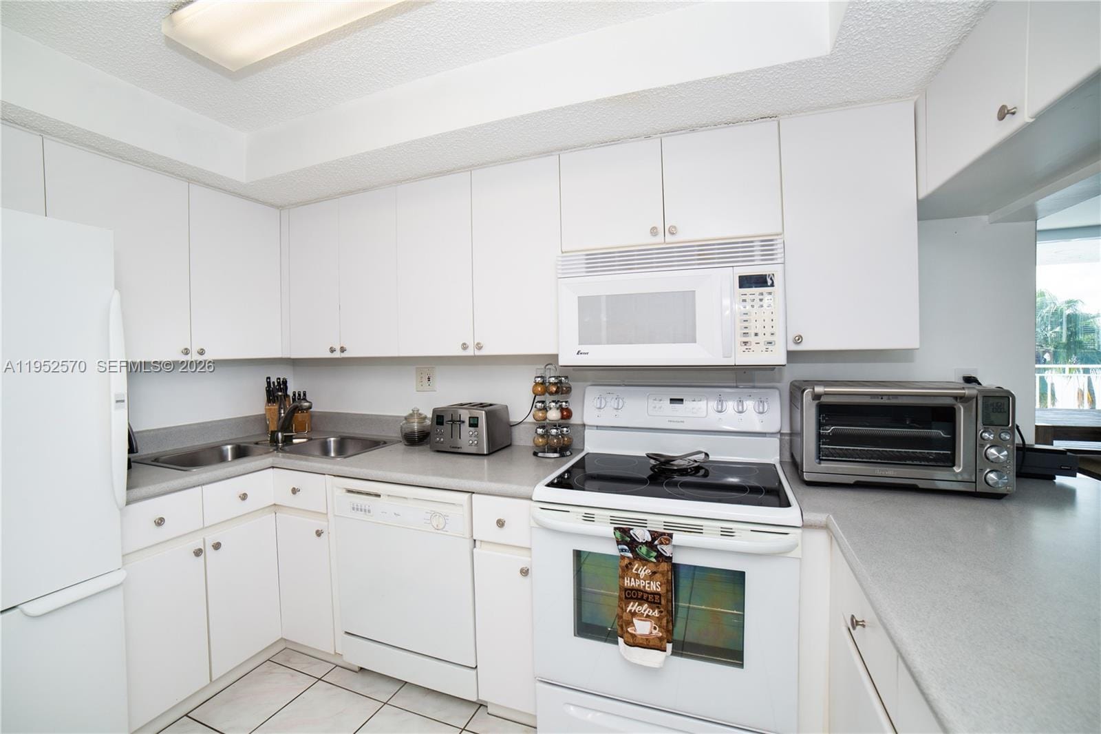 18000 N Bay Road 404, Sunny Isles Beach, FL 33160 photo 23