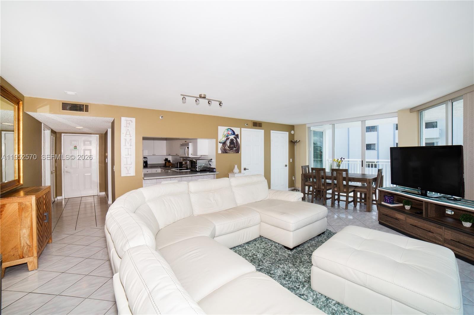 18000 N Bay Road 404, Sunny Isles Beach, FL 33160 photo 5