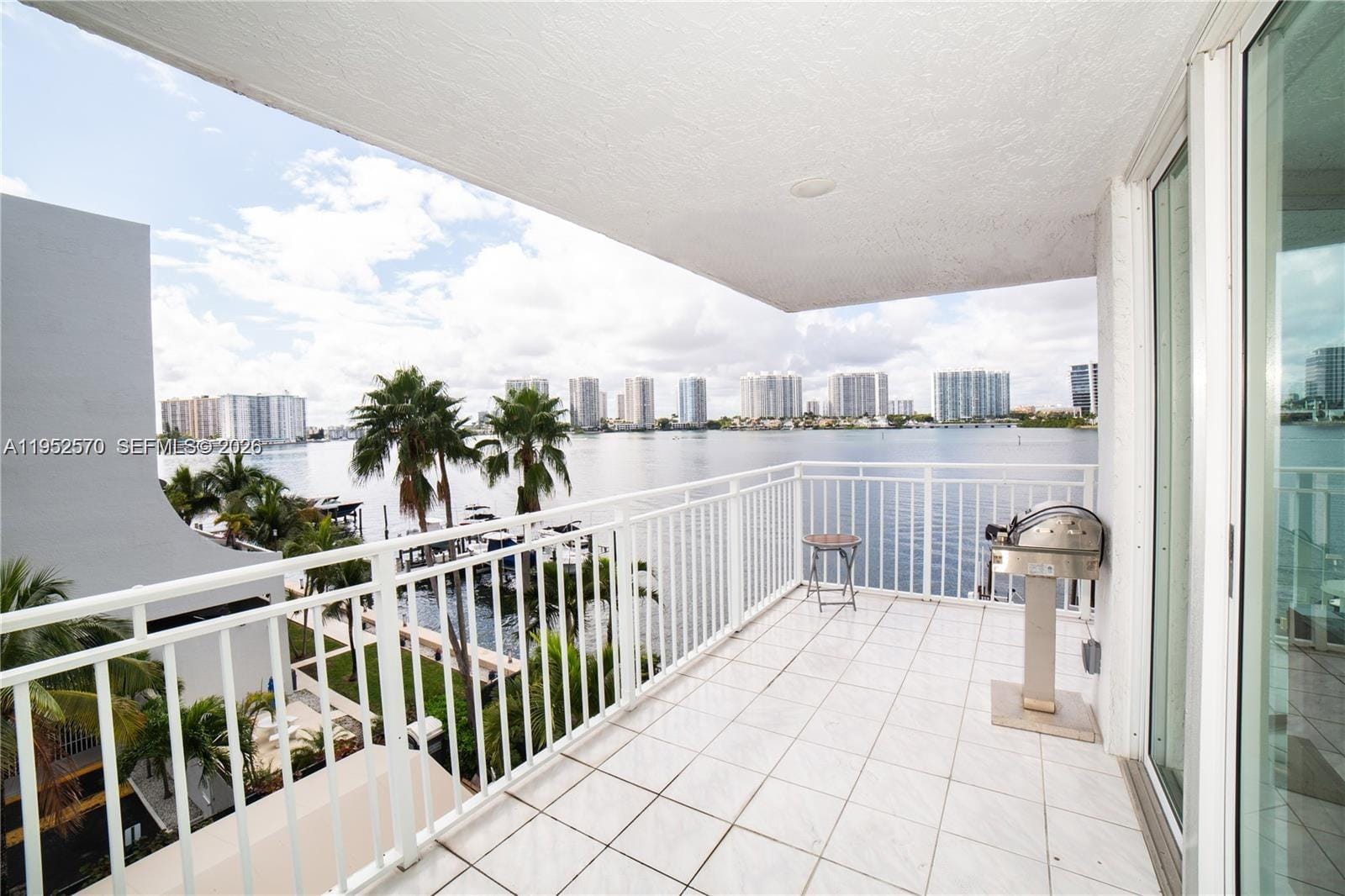 18000 N Bay Road 404, Sunny Isles Beach, FL 33160 photo 7