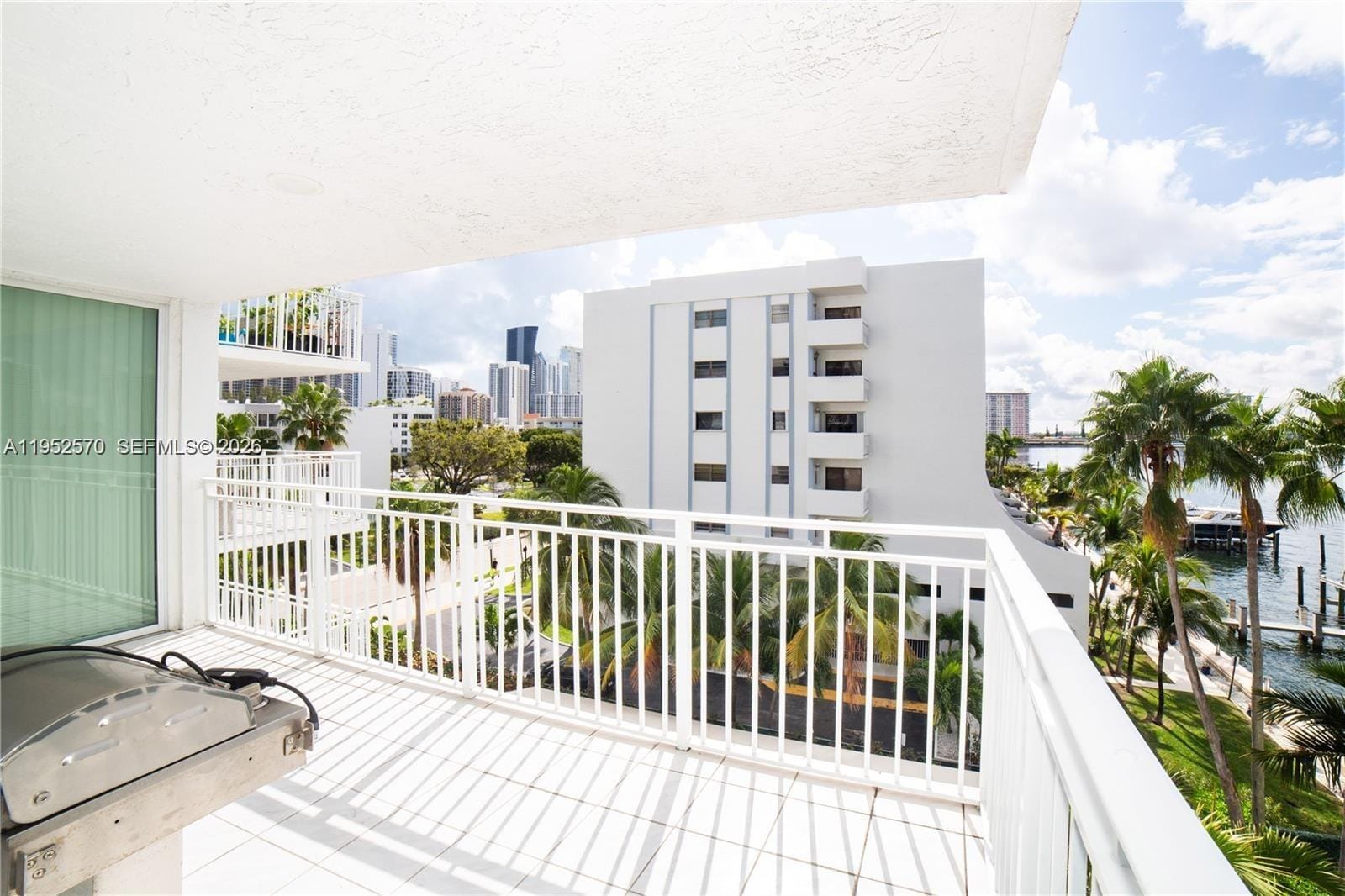 18000 N Bay Road 404, Sunny Isles Beach, FL 33160 photo 9