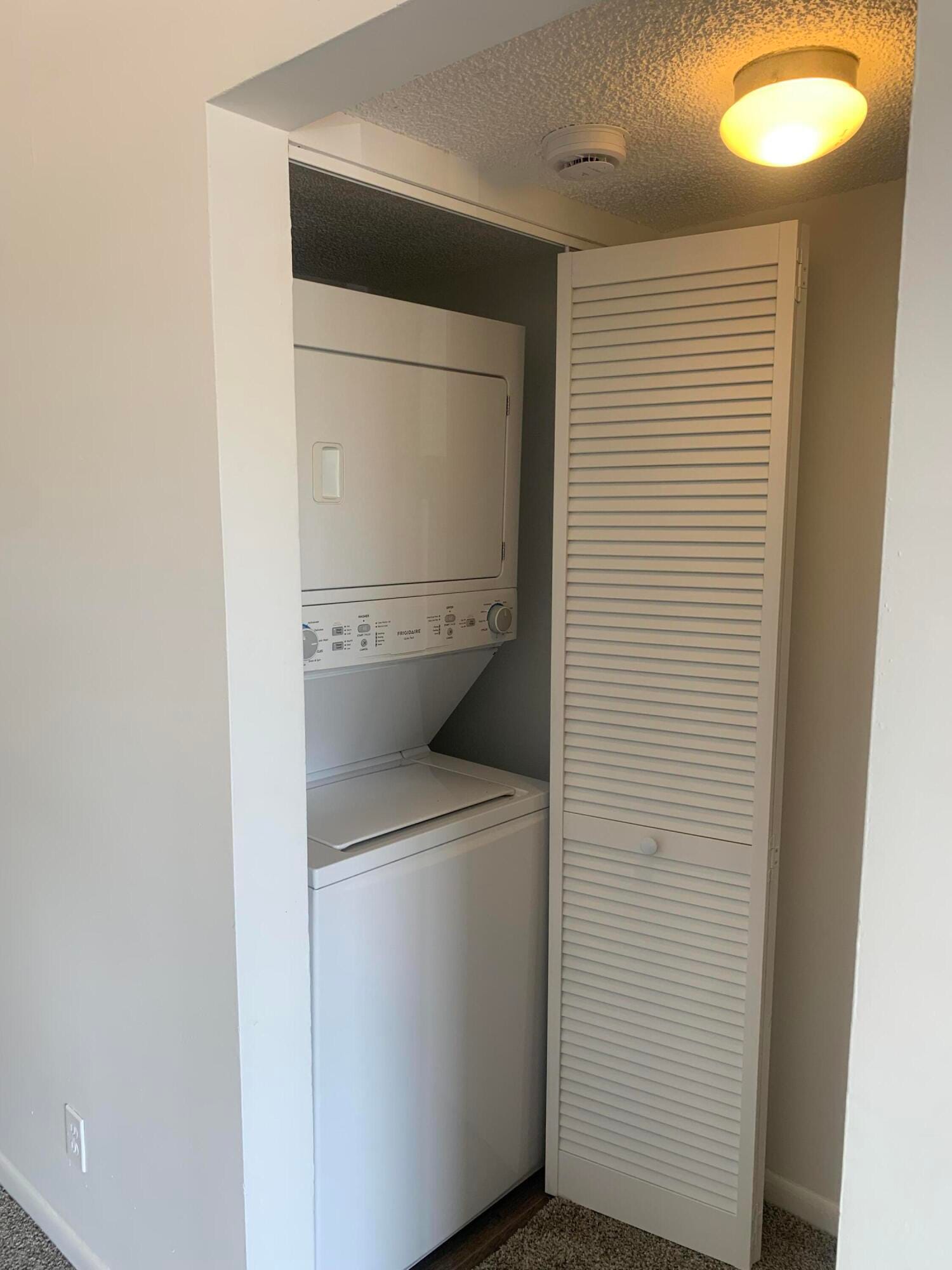651 Lyons Road 10207 — photo 8