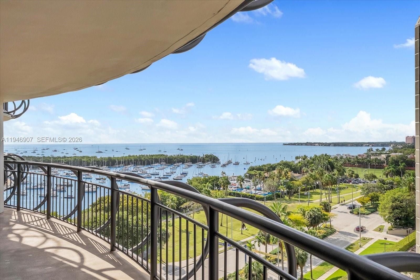 2843 S Bayshore Drive 11C — photo 2