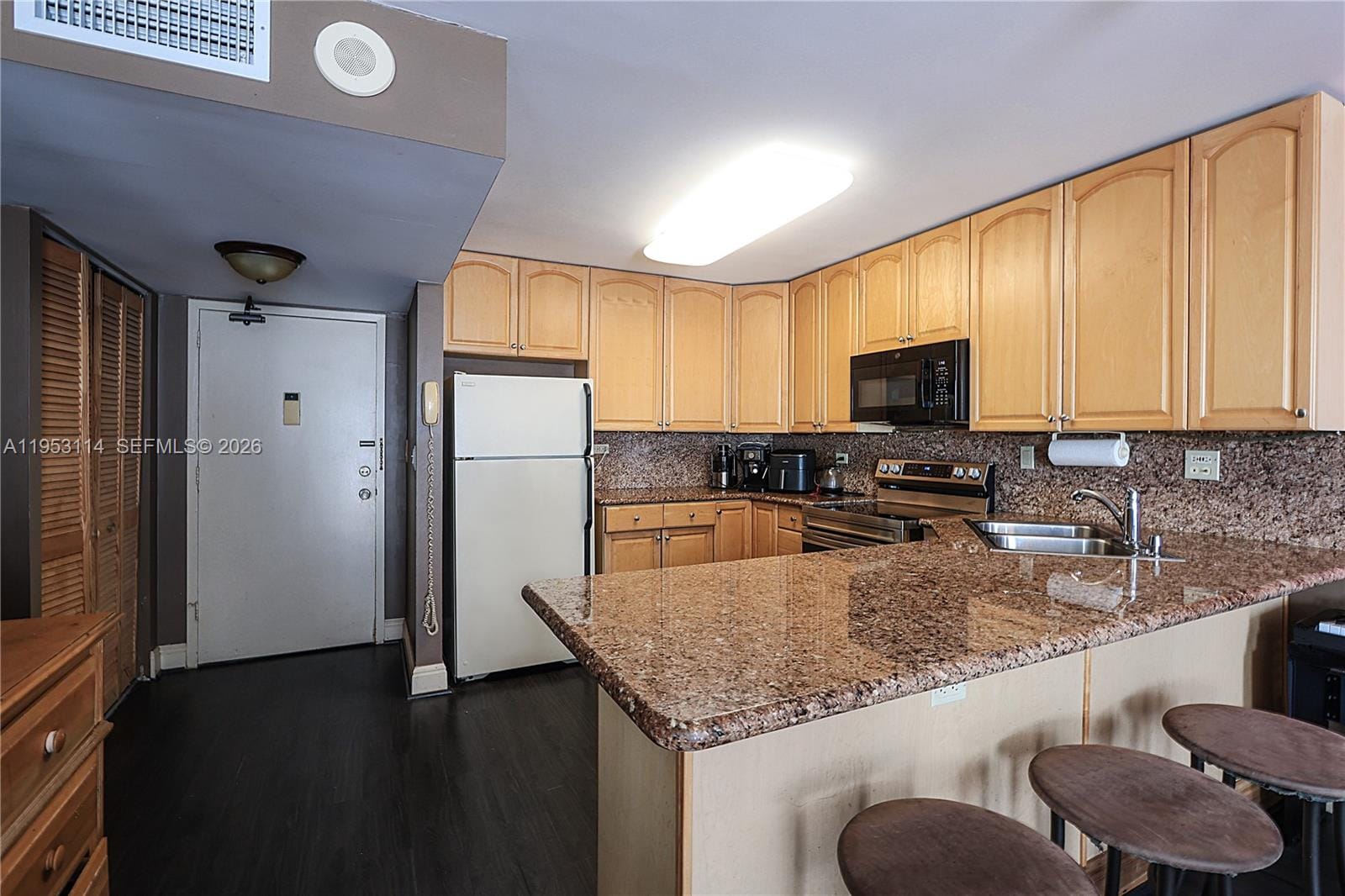 345 Ocean Drive 714, Miami Beach, FL 33139 photo 6