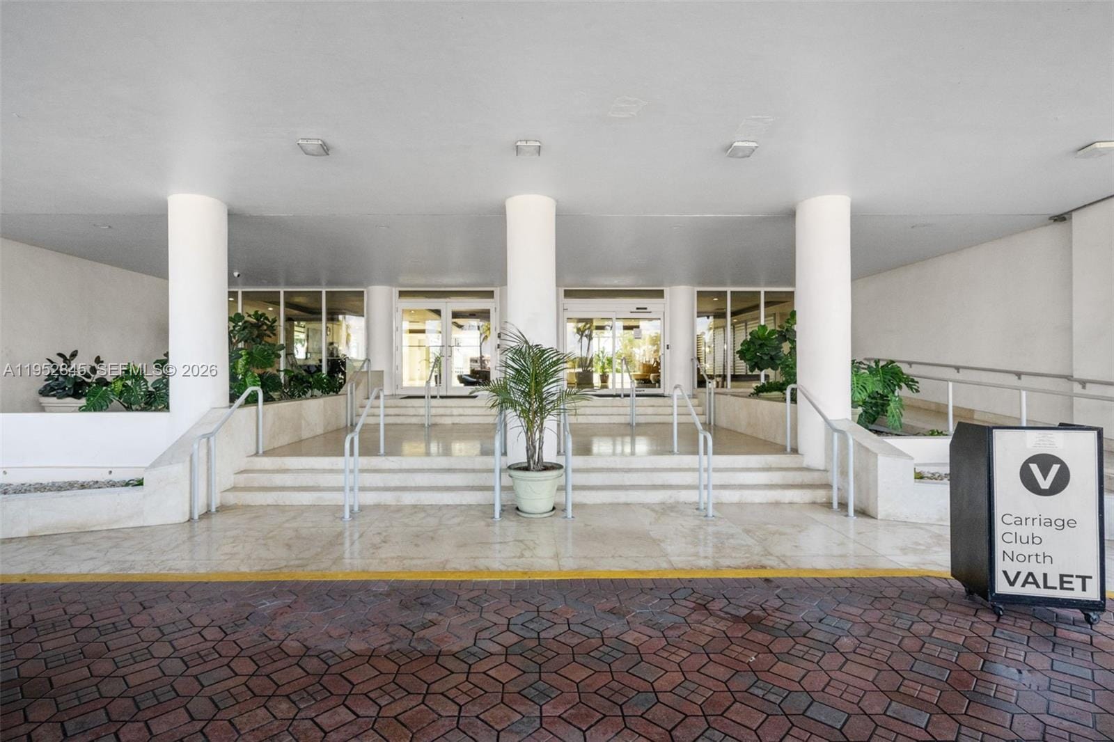 5005 Collins Avenue 415, Miami Beach, FL 33140 photo 3
