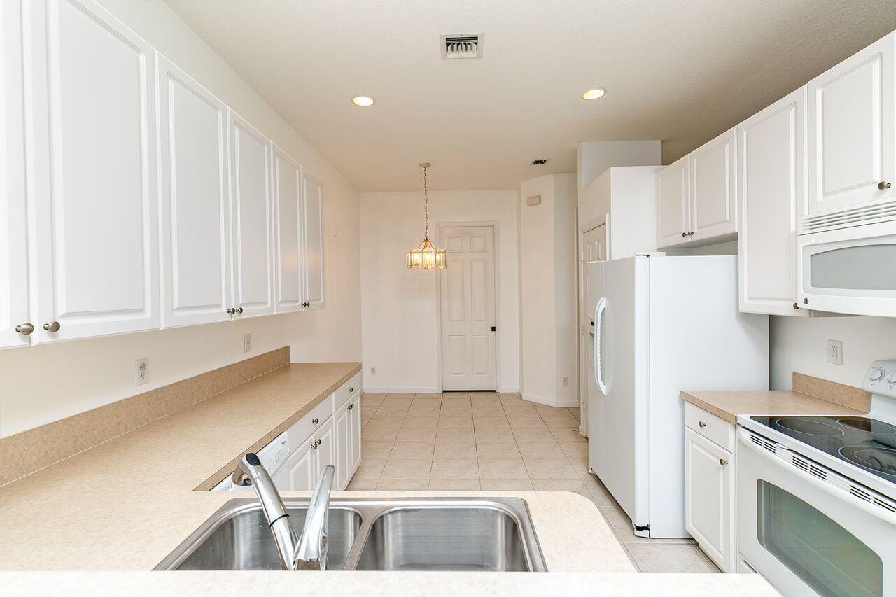 2887 SW Cedar Dunes Drive — photo 5