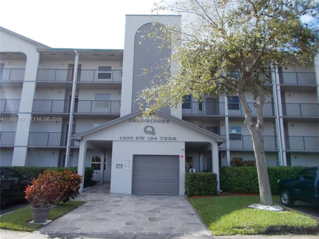 1400 SW 124th Terrace 111Q, Pembroke Pines, FL 33027