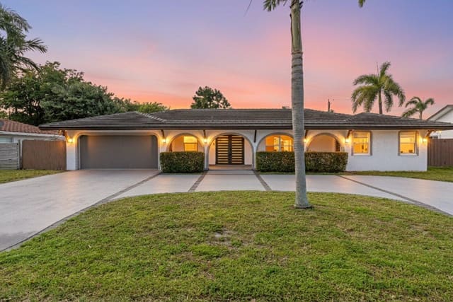 383 Denny Court, sold in Paradise Palms Unit 4, Boca Raton, FL