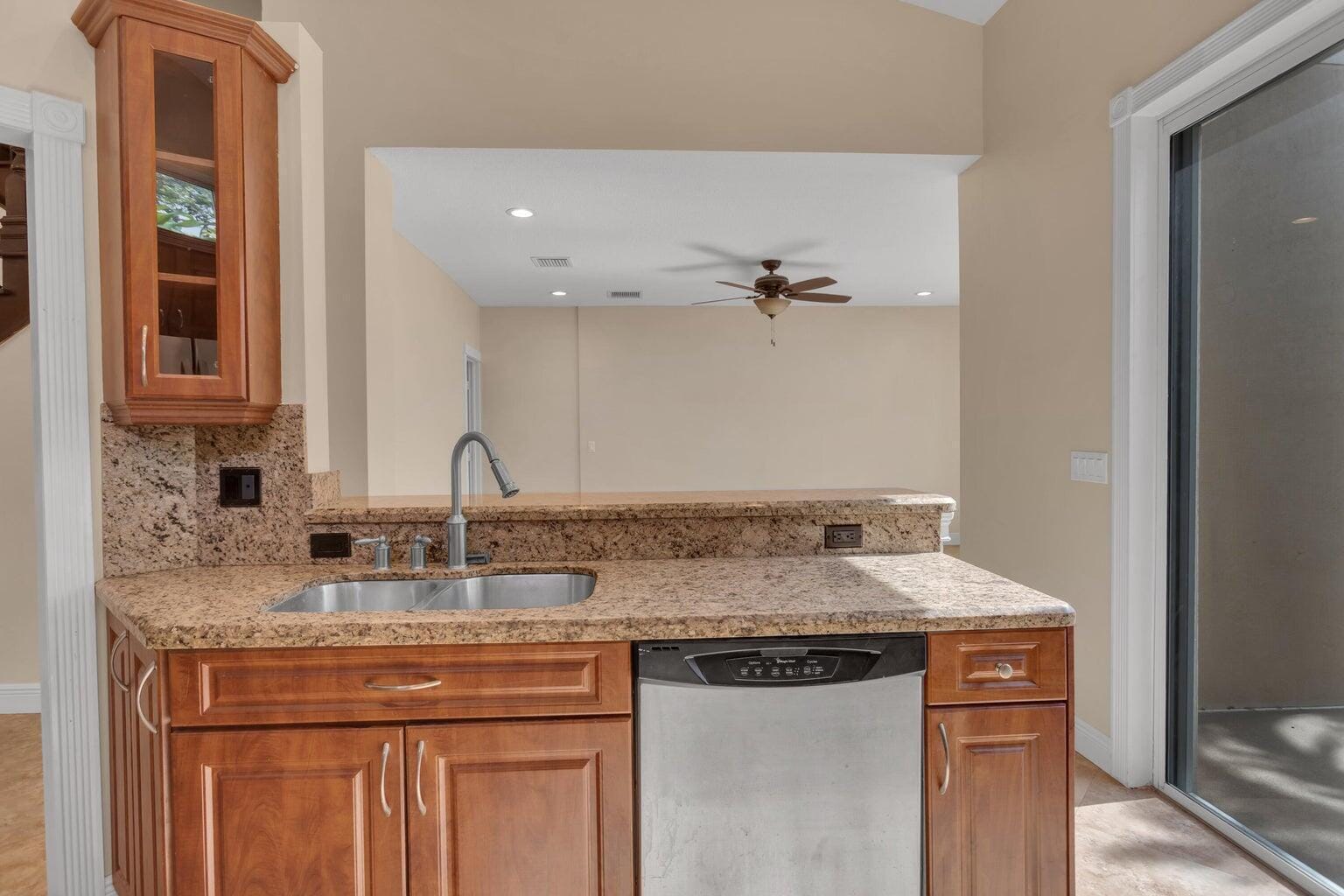 4500 SW 25th Terrace — photo 11