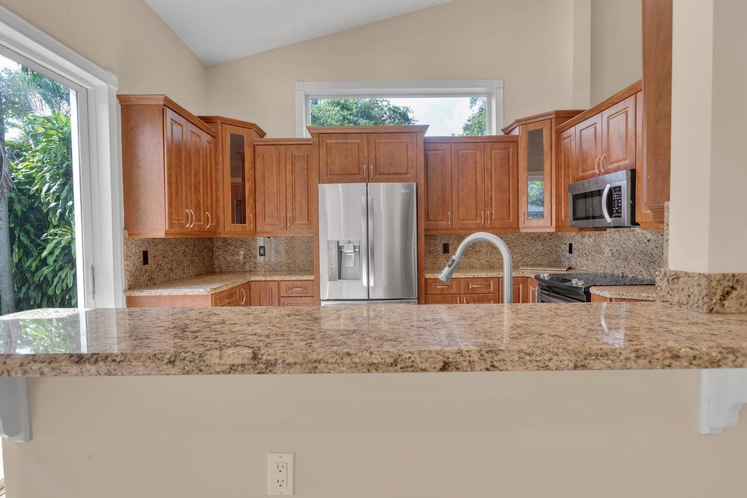 4500 SW 25th Terrace — photo 8