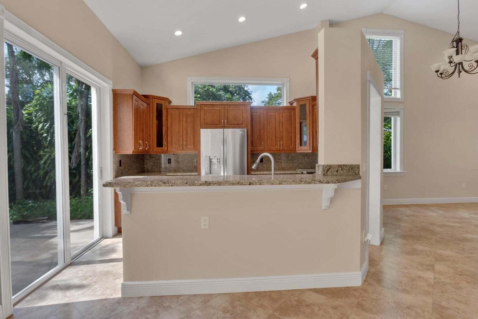 4500 SW 25th Terrace — photo 10