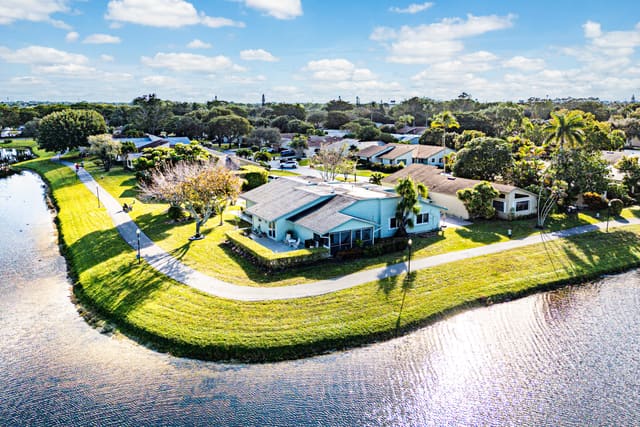 2601 NW 10th Street, Delray Beach, FL 33445