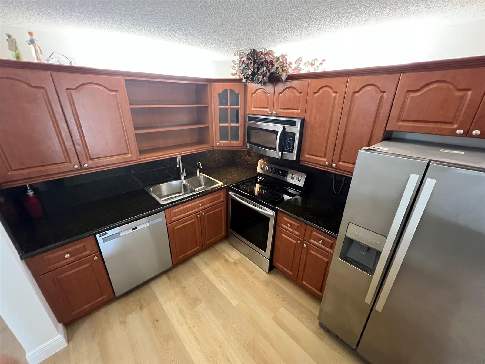 9300 SW 8th Street 422 — photo 11