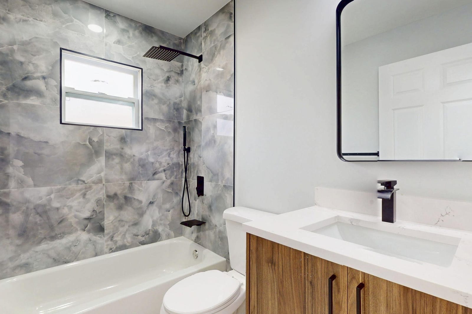 125 NE Jettie Terrace — photo 10