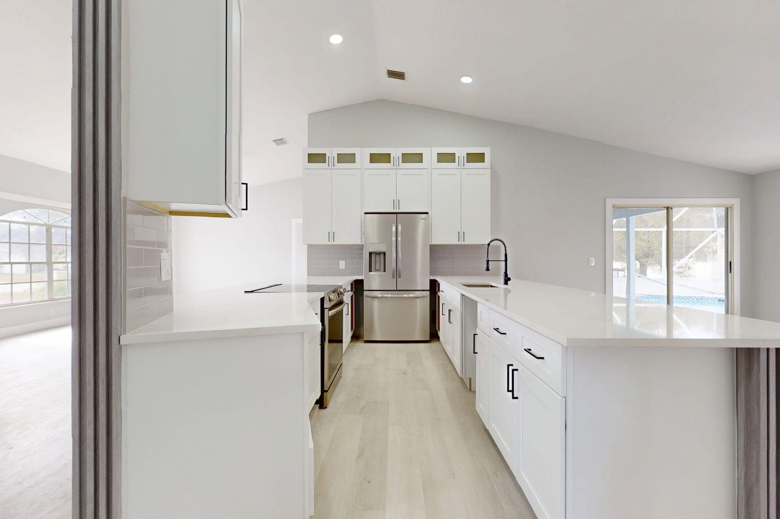 125 NE Jettie Terrace — photo 8