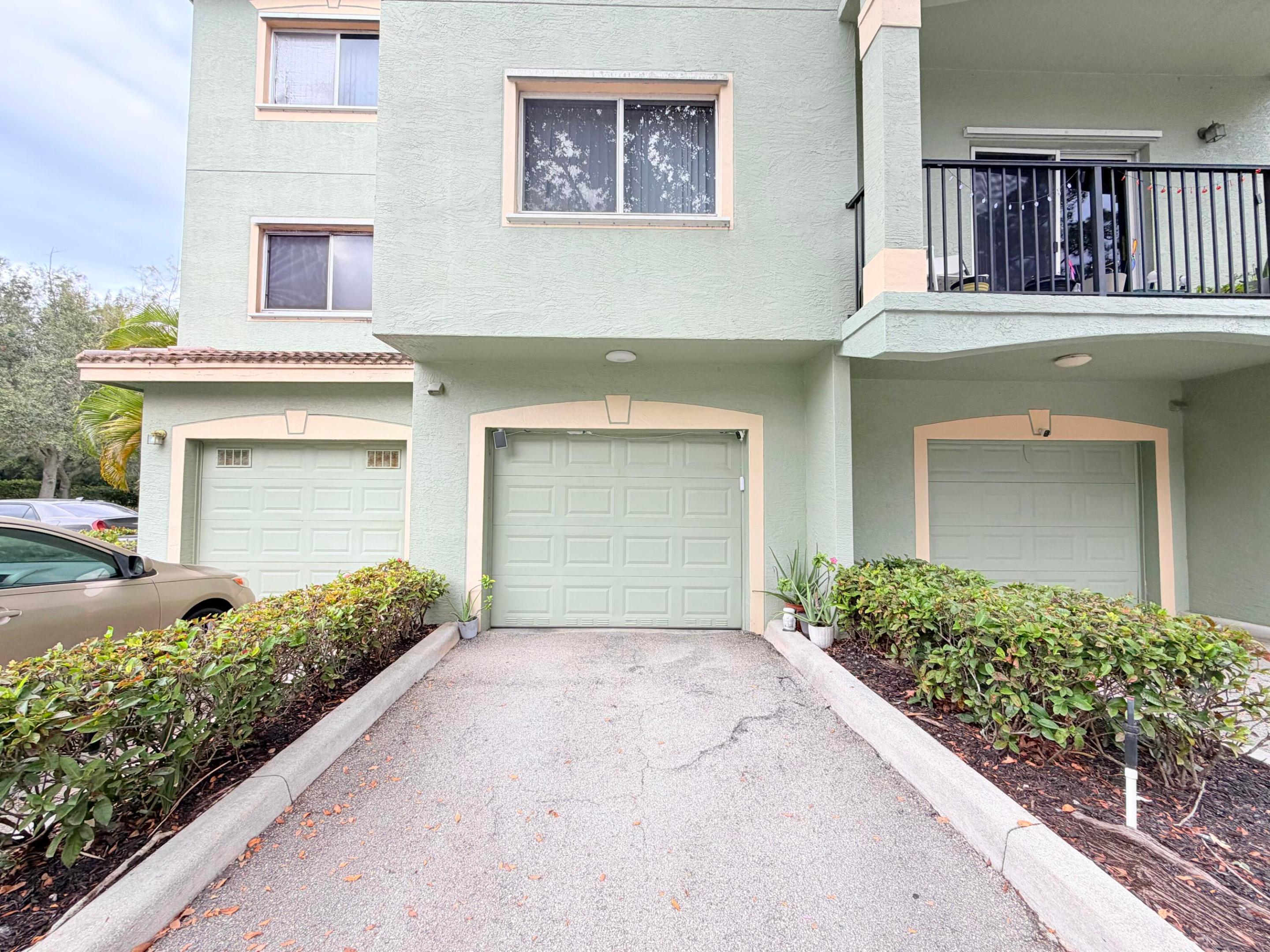 330 Crestwood Circle N 202, Royal Palm Beach, FL 33411, Royal Palm Beach