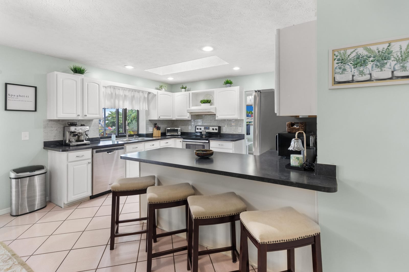 507 NW Azalea Avenue — photo 12