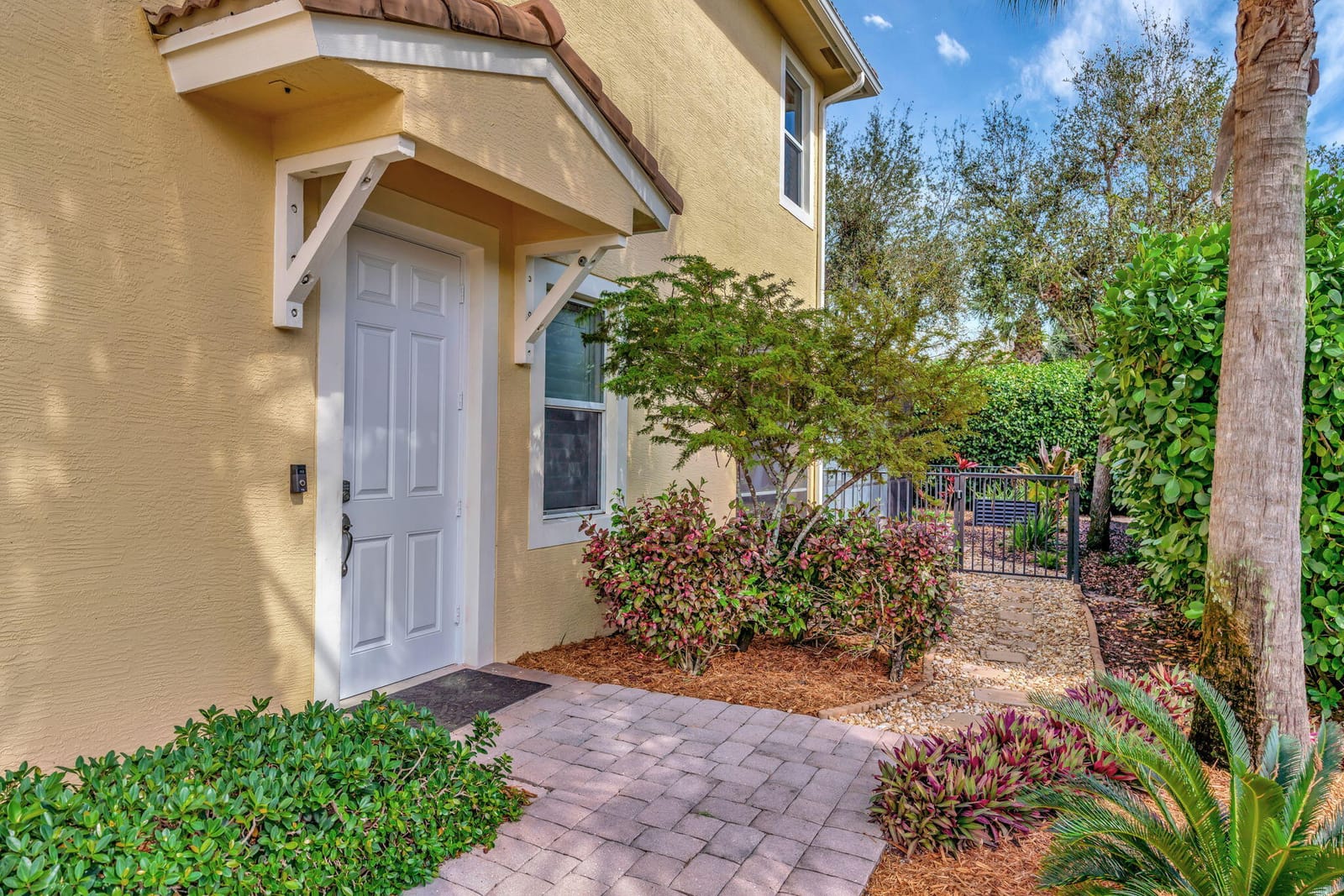 4559 Cadiz Circle, Palm Beach Gardens, FL 33418 photo 2