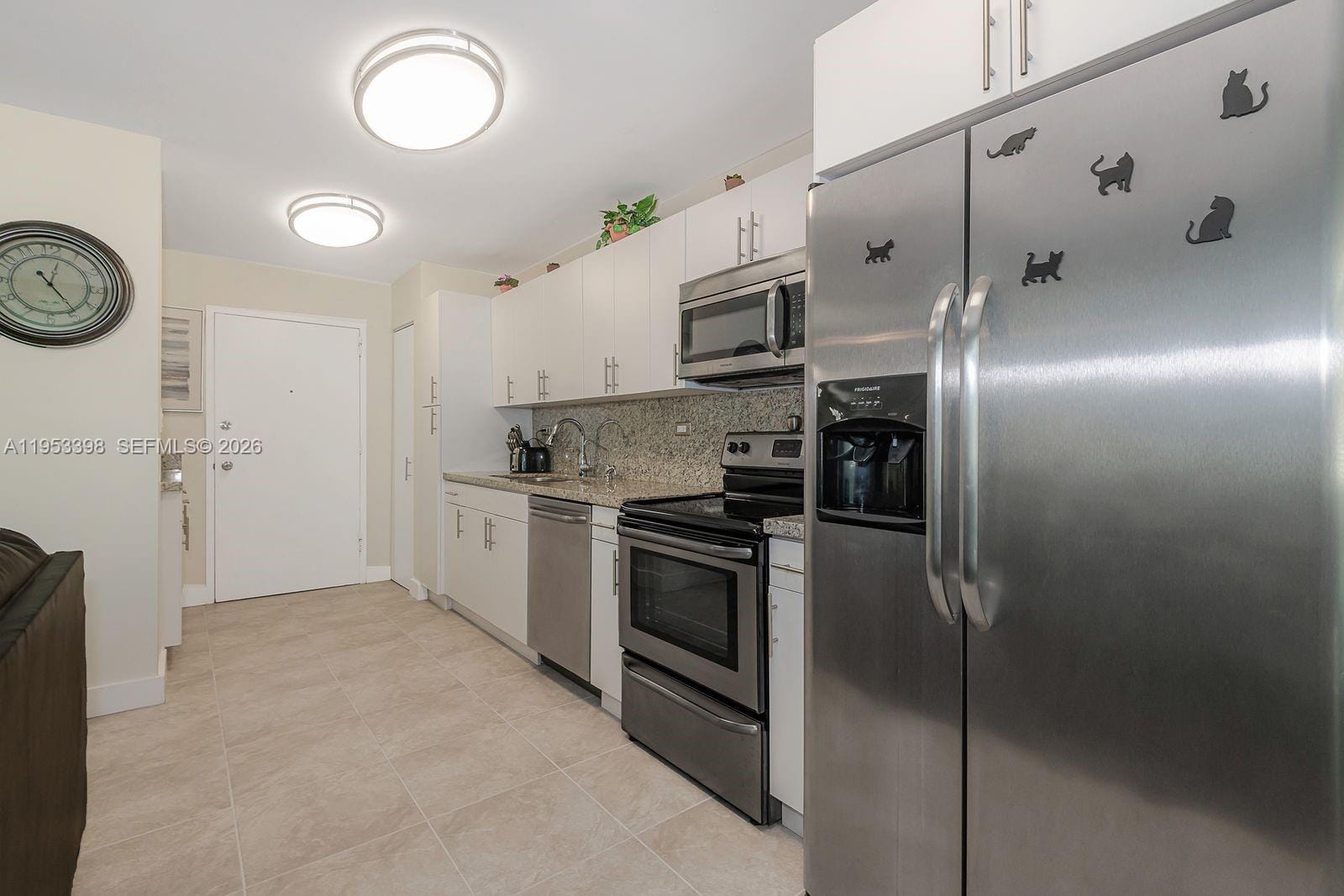 7135 Collins Avenue 722 — photo 9