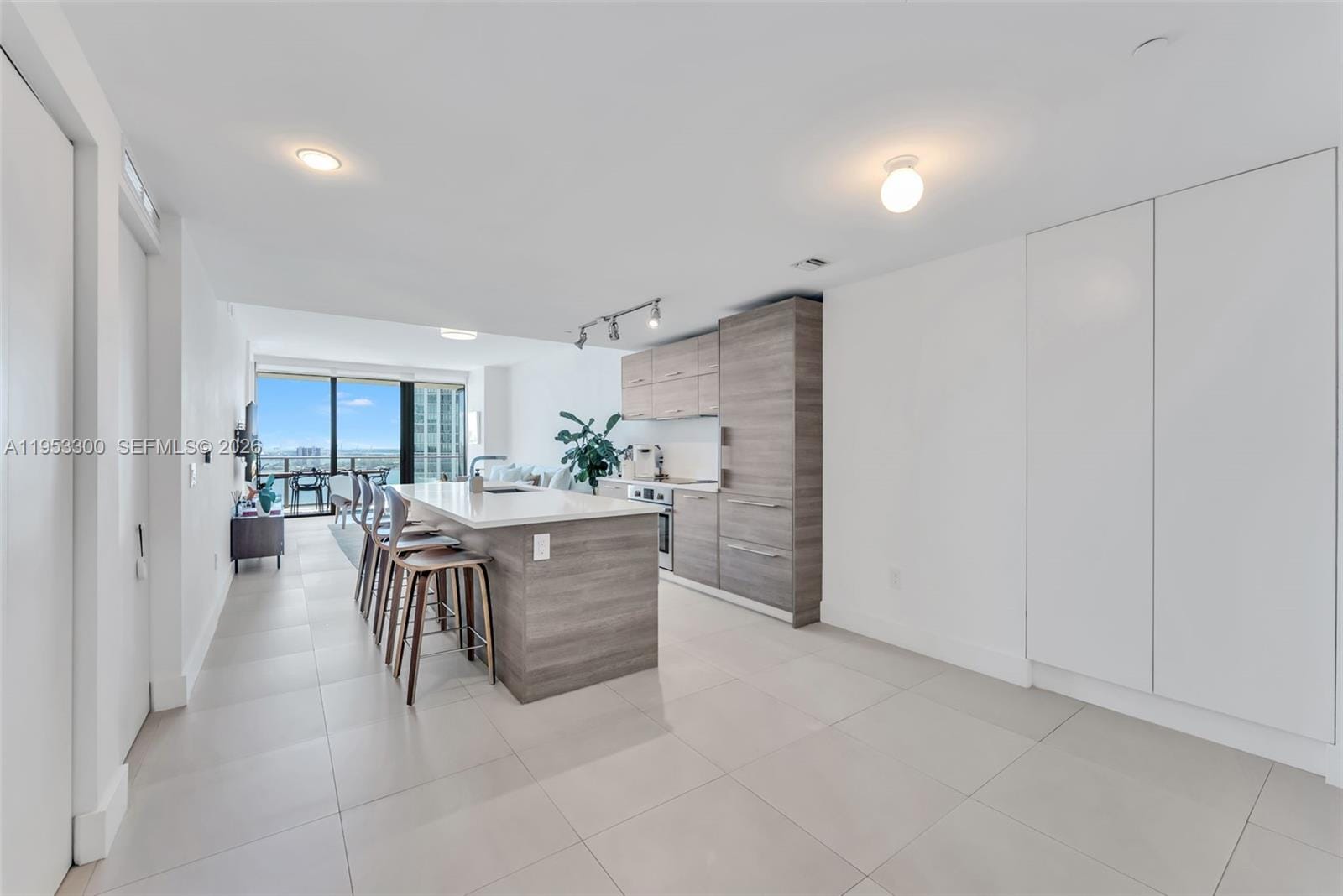 650 NE 32 Street 2703, Miami, FL 33137 photo 16