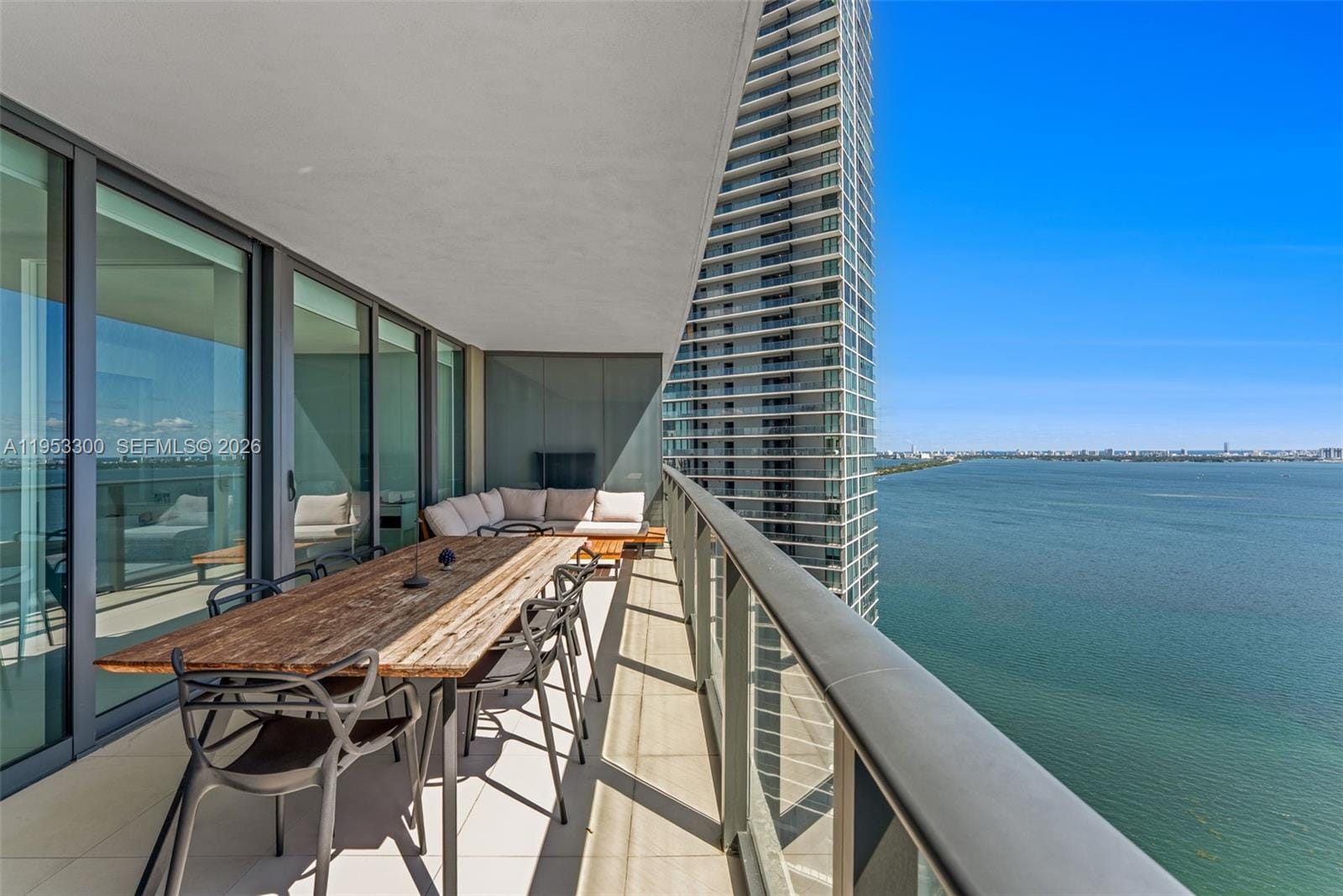 650 NE 32 Street 2703, Miami, FL 33137 photo 4