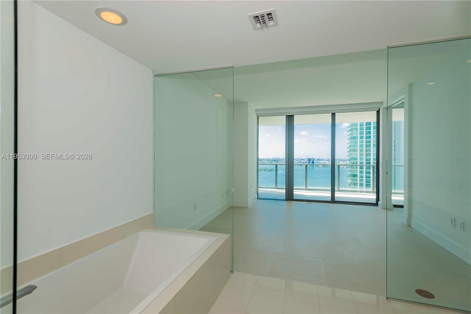650 NE 32 Street 2703, Miami, FL 33137 photo 9