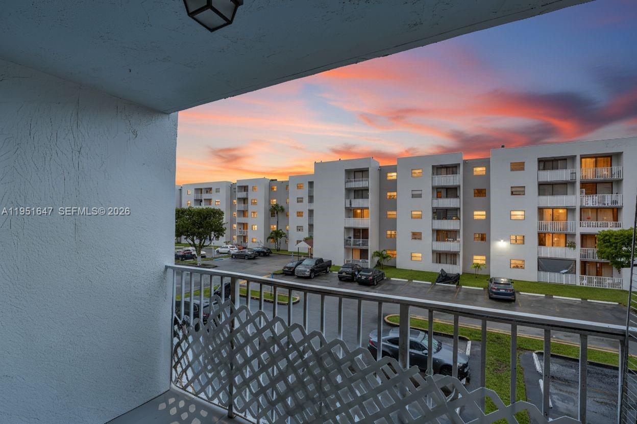 8145 NW 7th Street 315, Miami, FL 33126, Miami