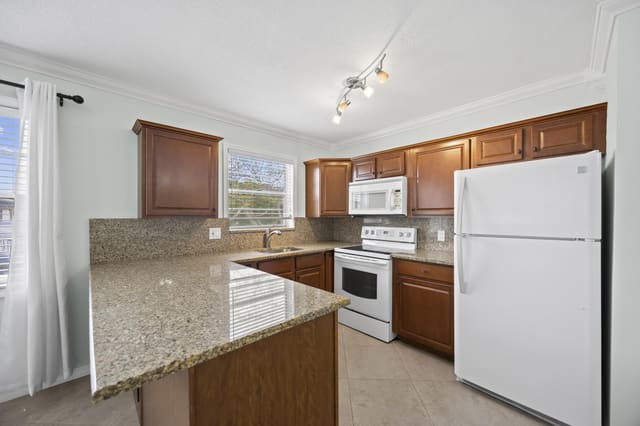144 Canterbury F, sold in Canterbury Condos, West Palm Beach, FL