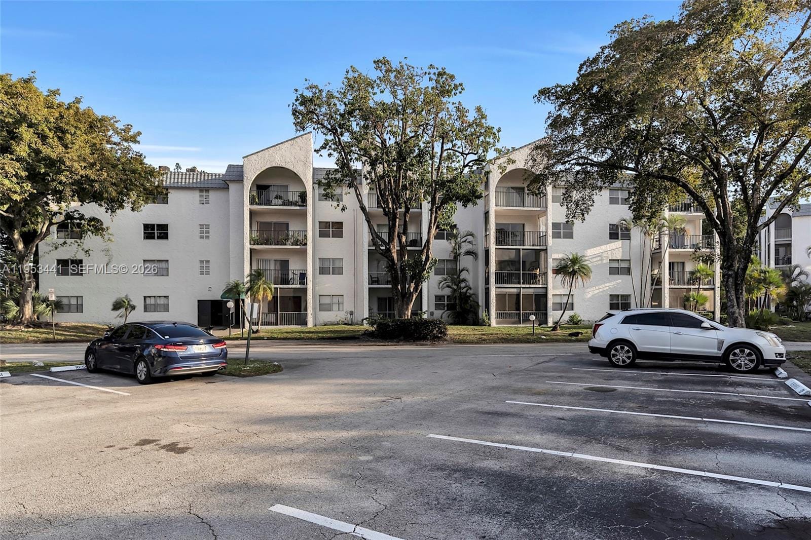 3300 Spanish Moss Terrace 106 — photo 2