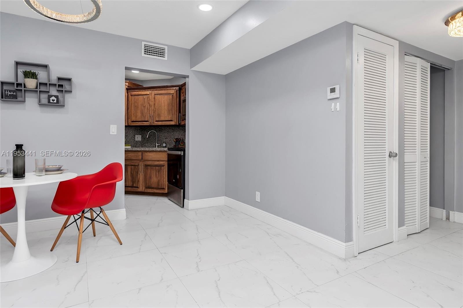 3300 Spanish Moss Terrace 106 — photo 7