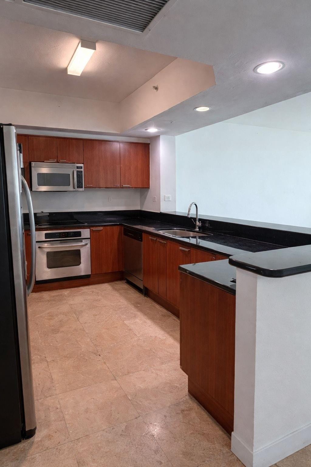 14951 Royal Oaks Lane 1607 — photo 2