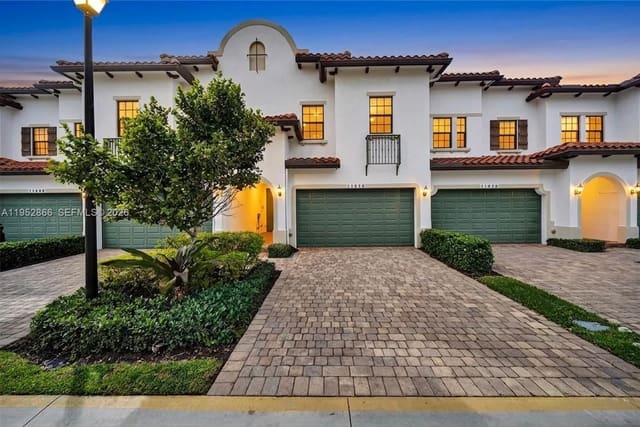 11616 SW 13th Lane, Pembroke Pines, FL 33025