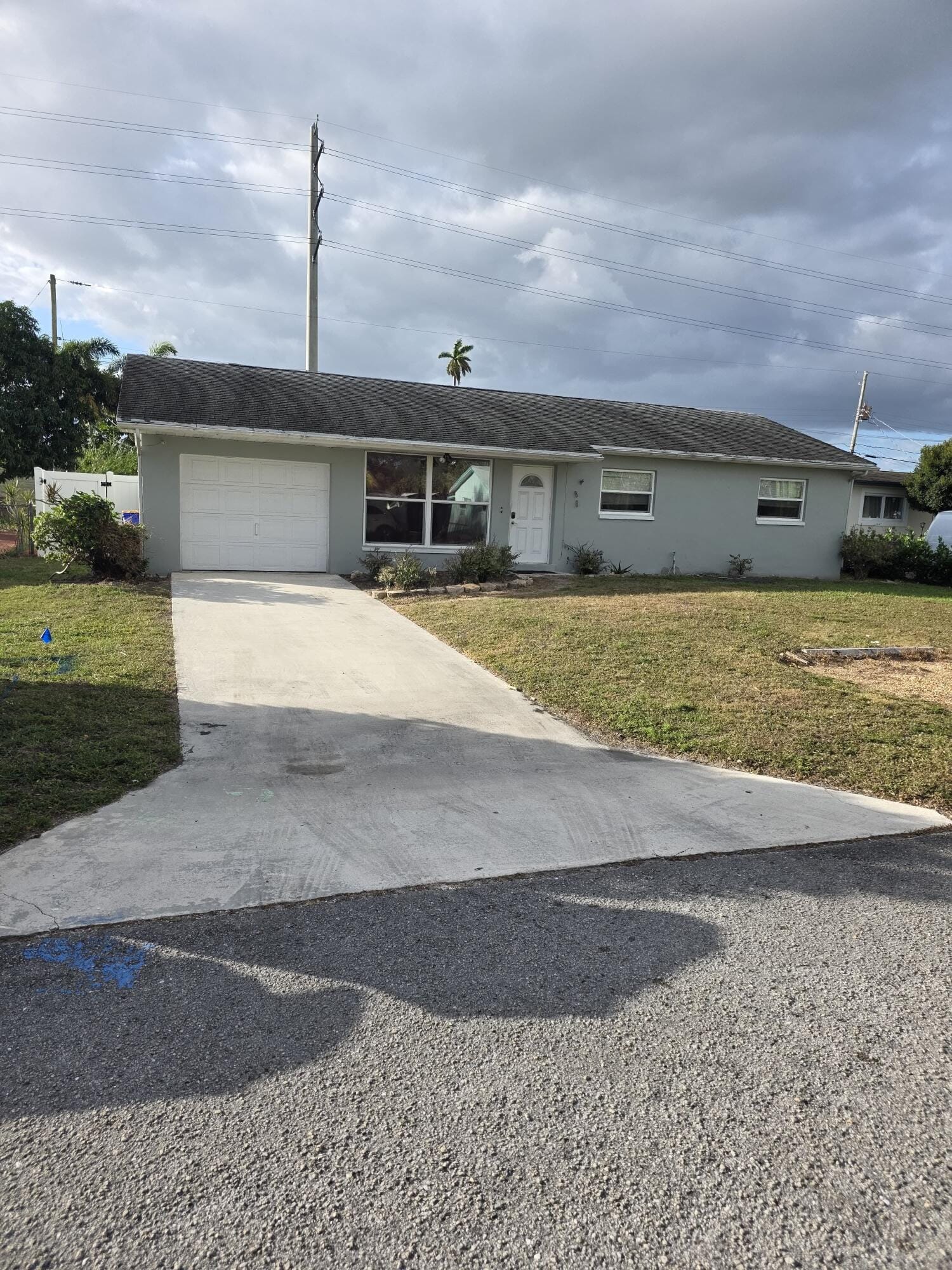 2298 W Lakewood Road, West Palm Beach, FL 33406