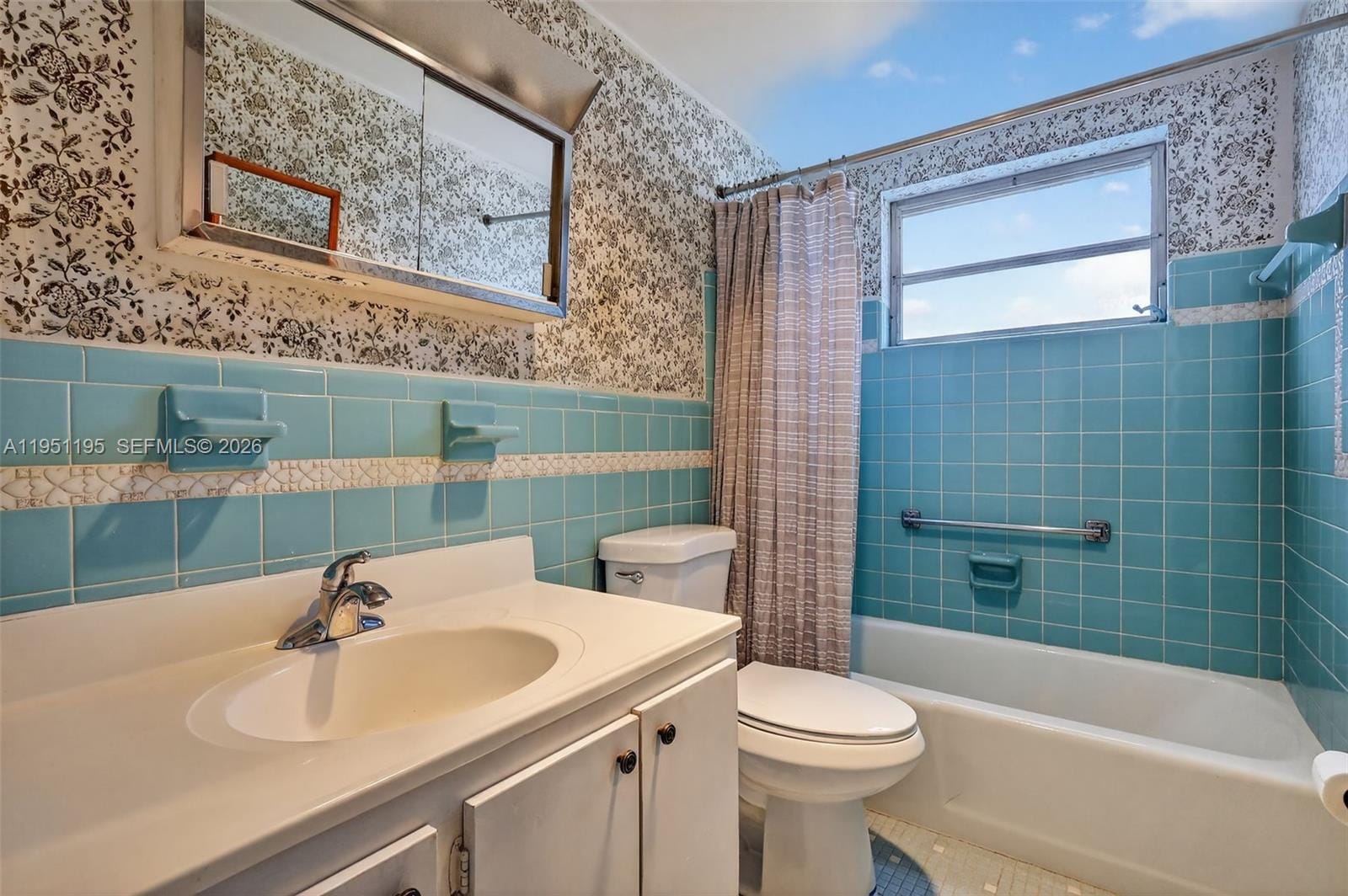 17001 NE 13th Avenue 201, Miami, FL 33162 photo 14
