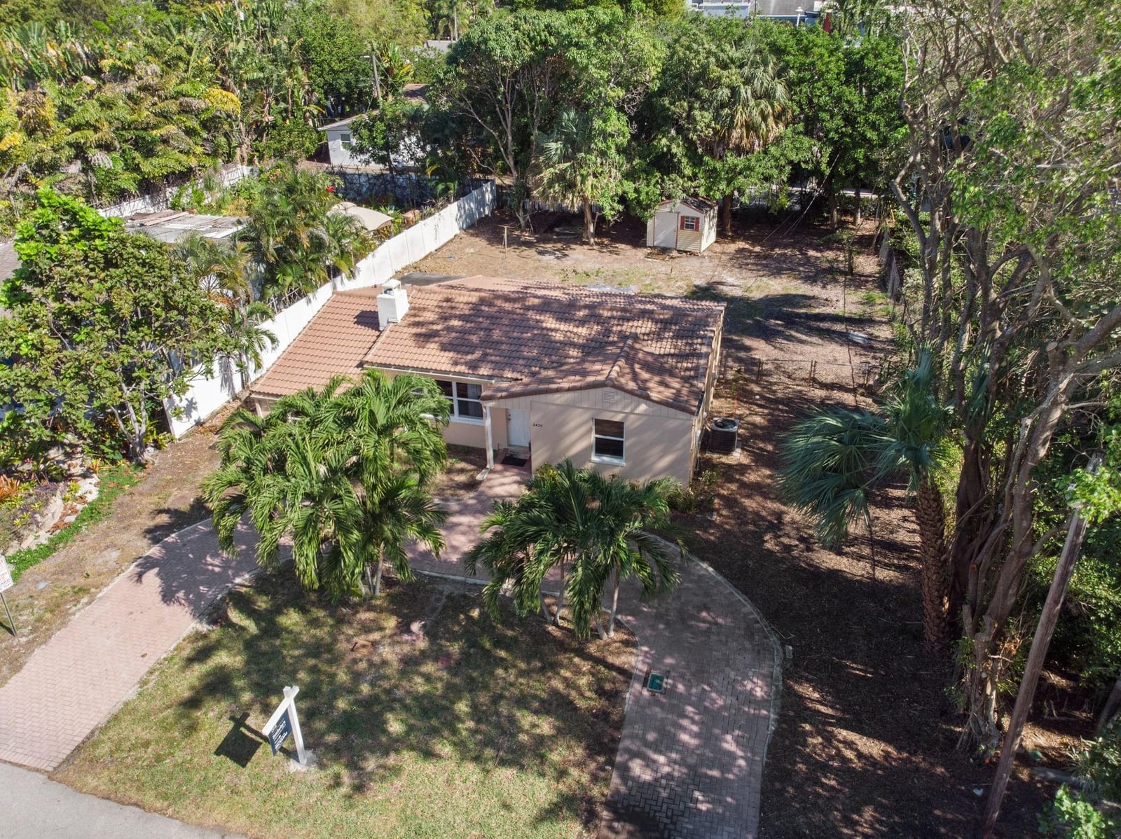 2420 NE 7th Avenue, Wilton Manors, FL 33305 photo 12