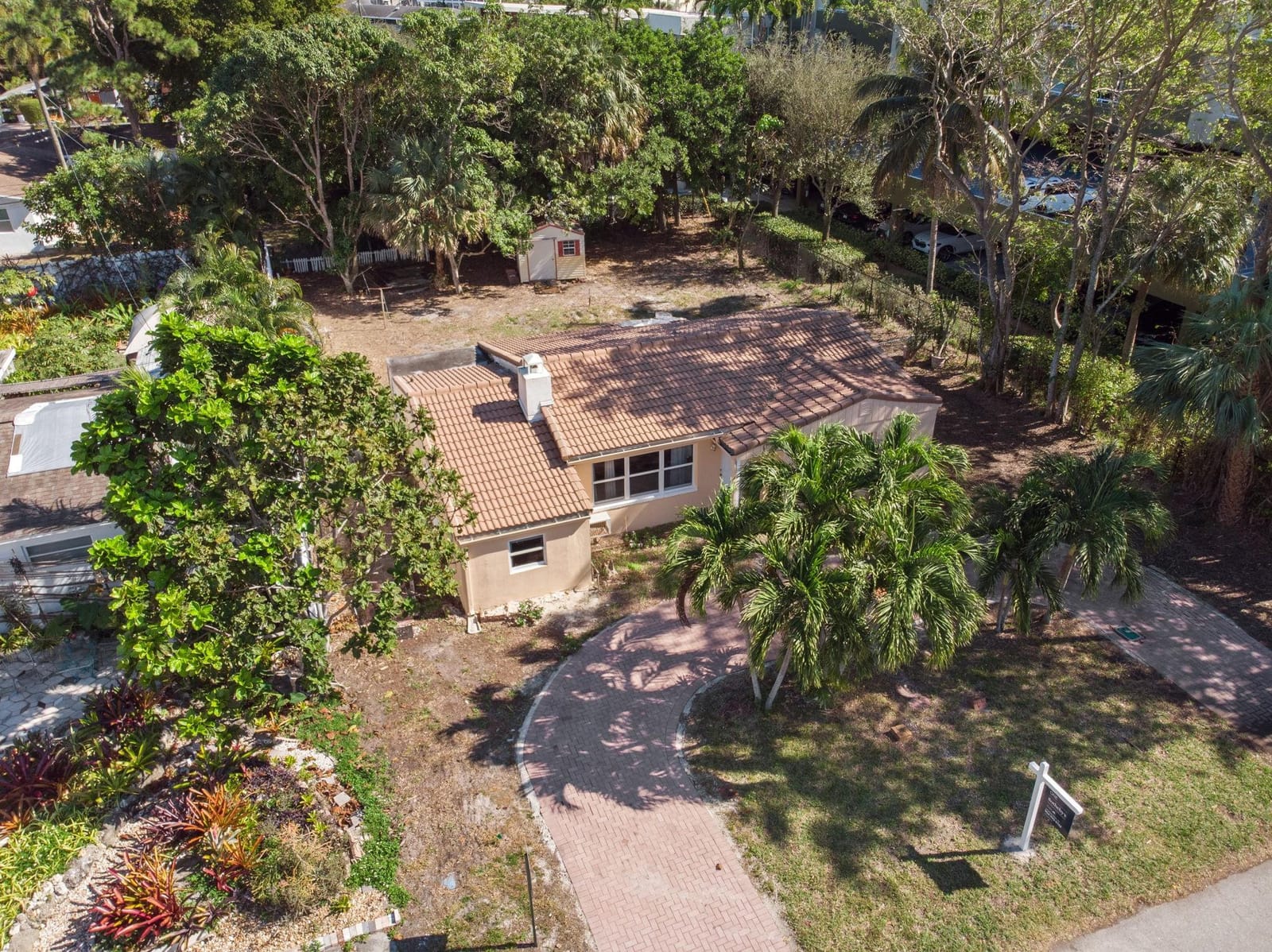 2420 NE 7th Avenue, Wilton Manors, FL 33305 photo 3