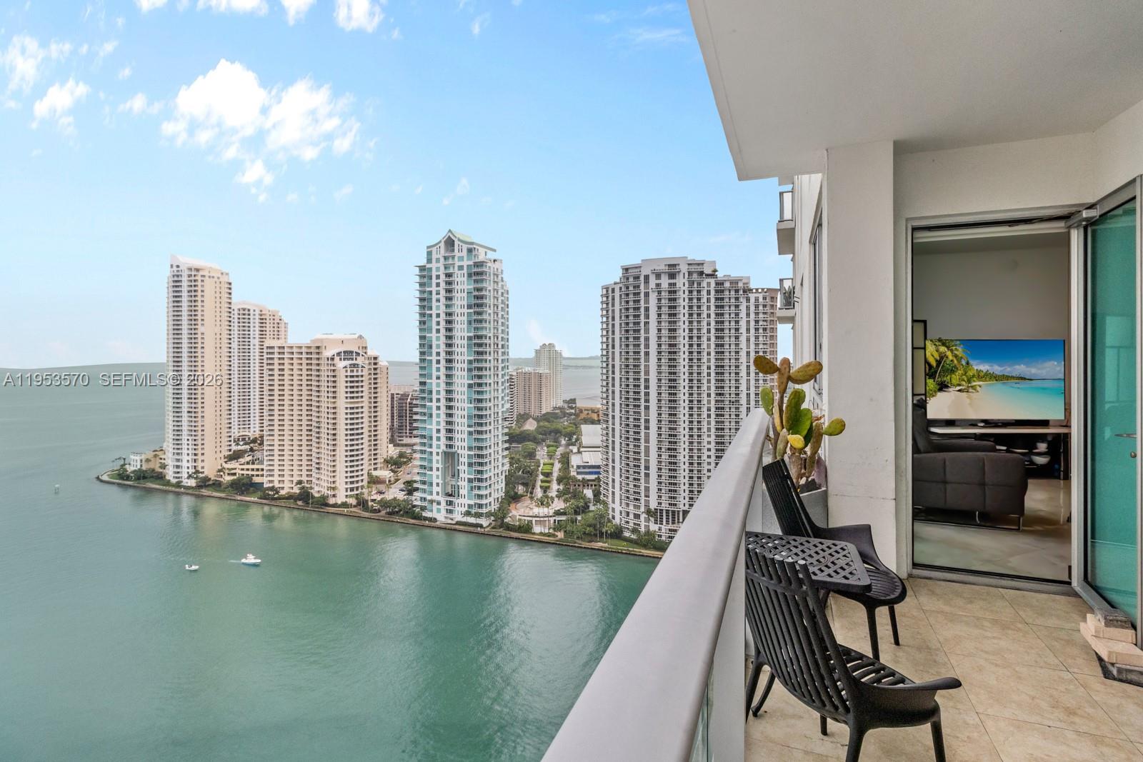 300 S Biscayne Boulevard T2514, Miami, FL 33131, Miami