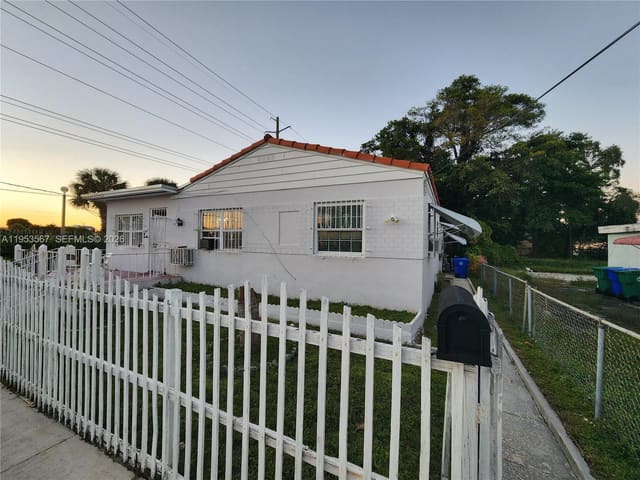 405 NW 64th Street 2, Miami, FL 33150