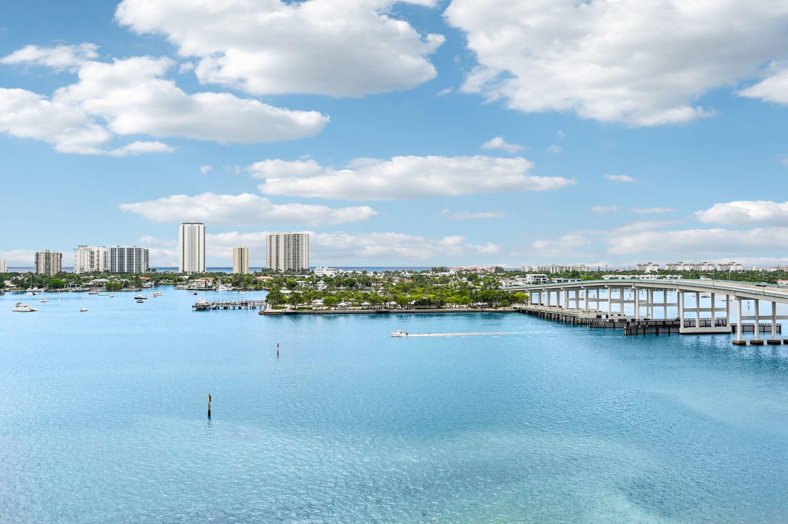 2650 Lake Shore Drive 1006, Riviera Beach, FL 33404 photo 5