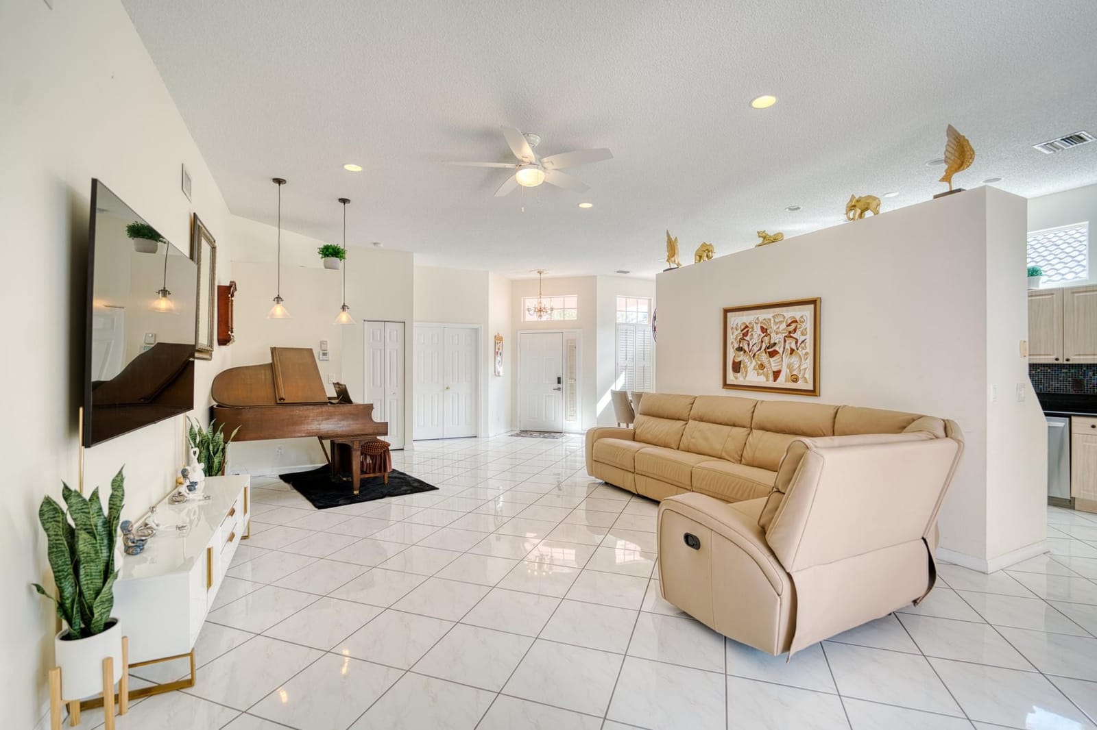 2824 Waters Edge Circle — photo 9